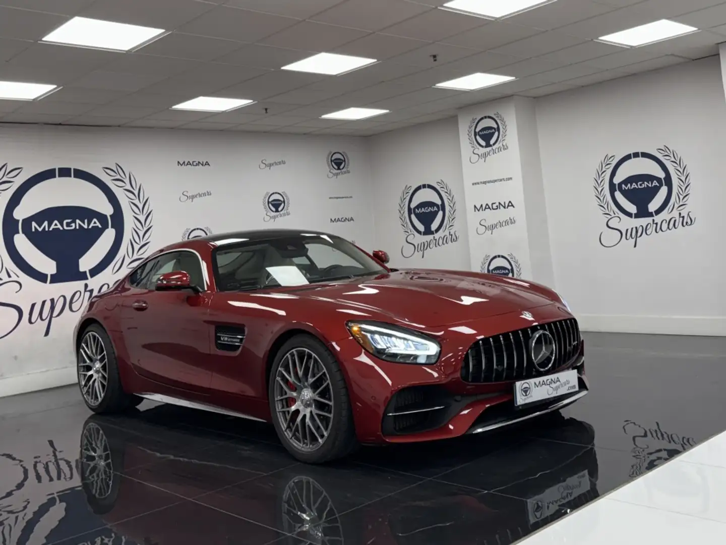 Mercedes-Benz AMG GT Coupé C Rojo - 1