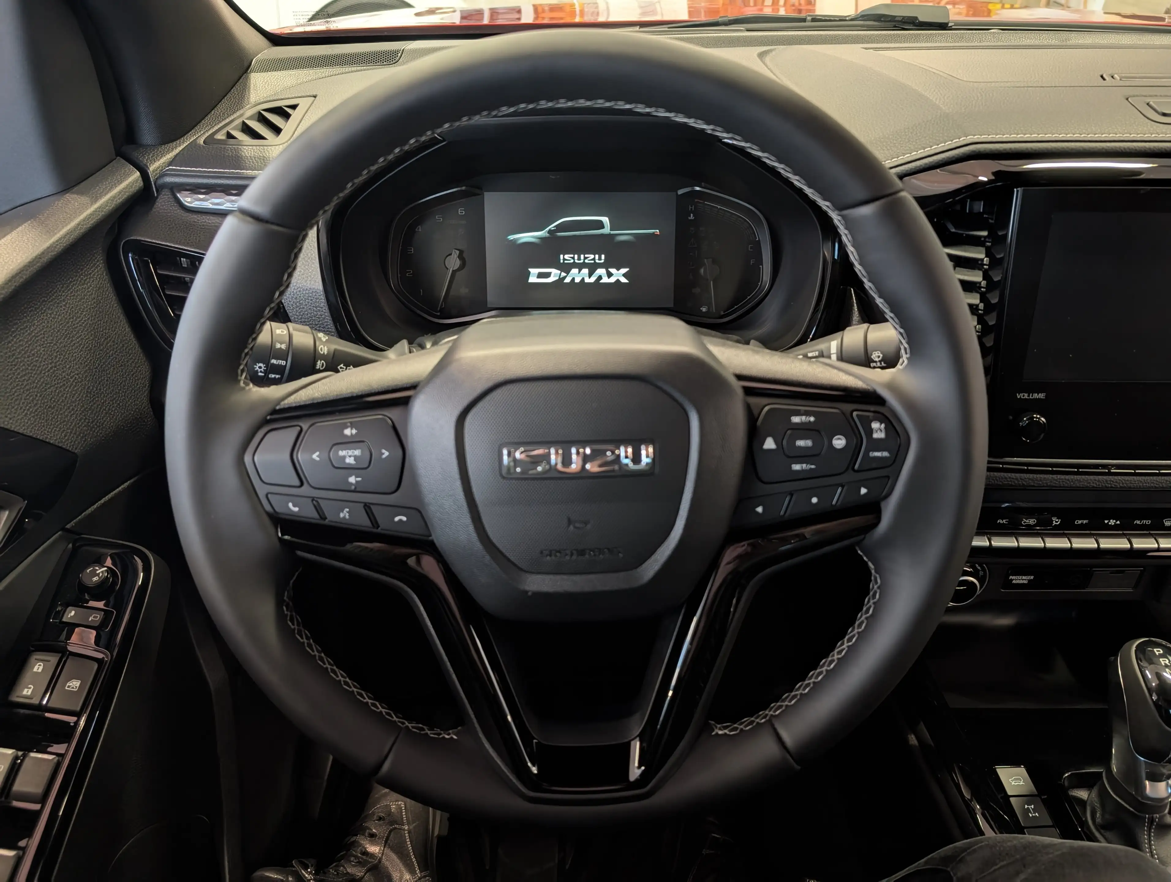 Isuzu D-Max Double Cab 4WD V-CROSS #HANDWERK #JAGD #LANDWIRTSC — photo 11