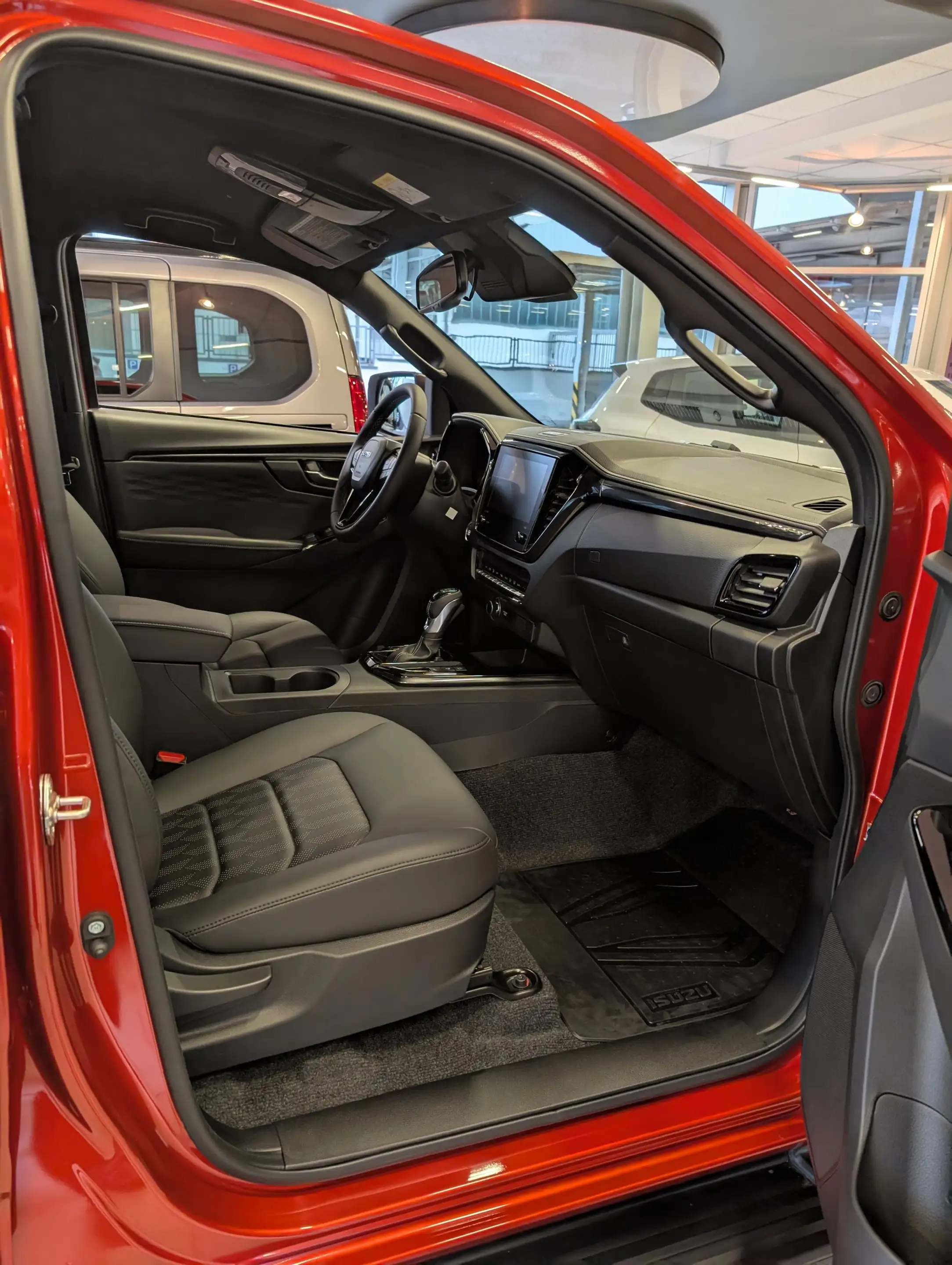 Isuzu D-Max Double Cab 4WD V-CROSS #HANDWERK #JAGD #LANDWIRTSC — photo 9