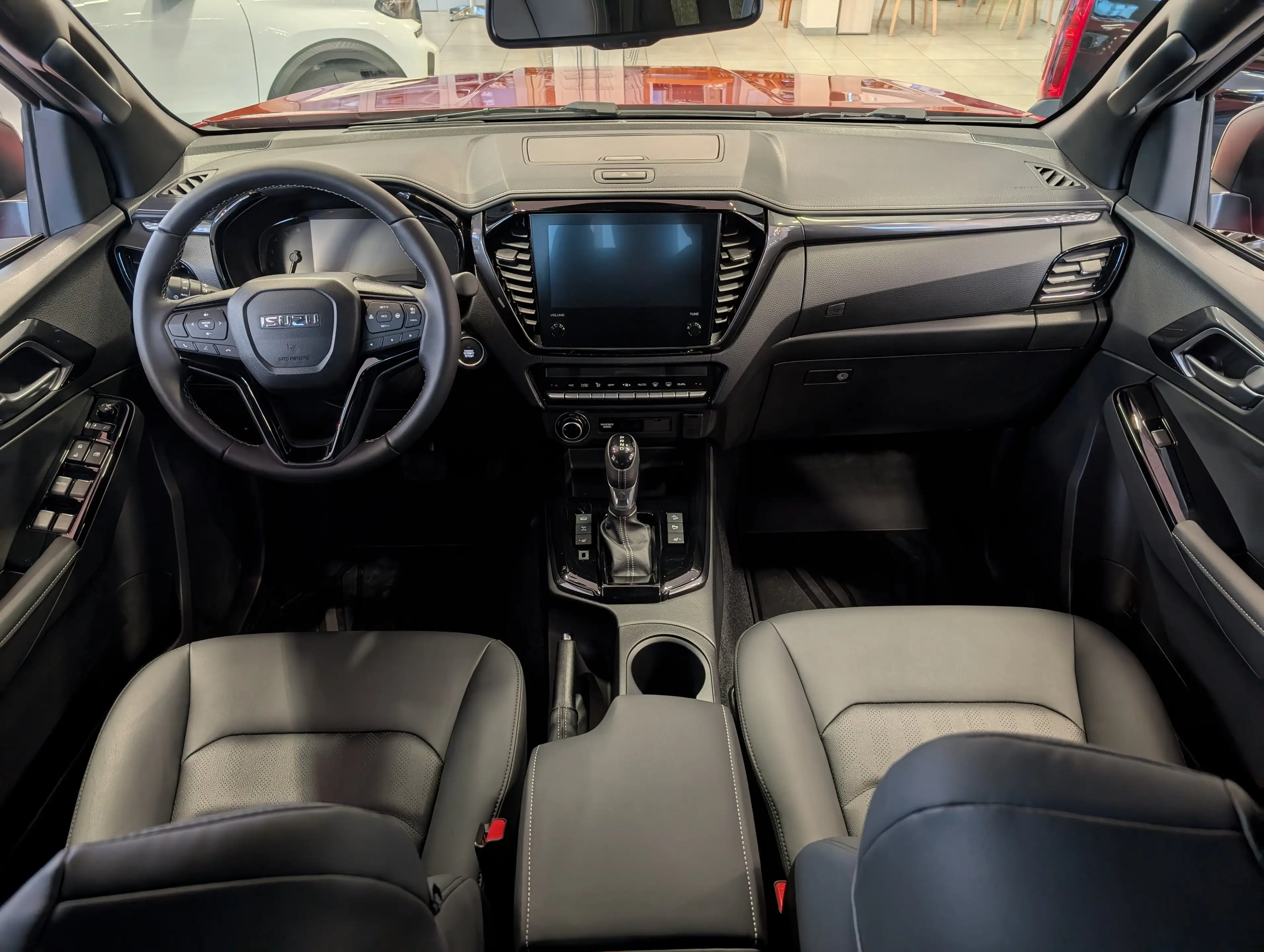 Isuzu D-Max Double Cab 4WD V-CROSS #HANDWERK #JAGD #LANDWIRTSC — photo 10