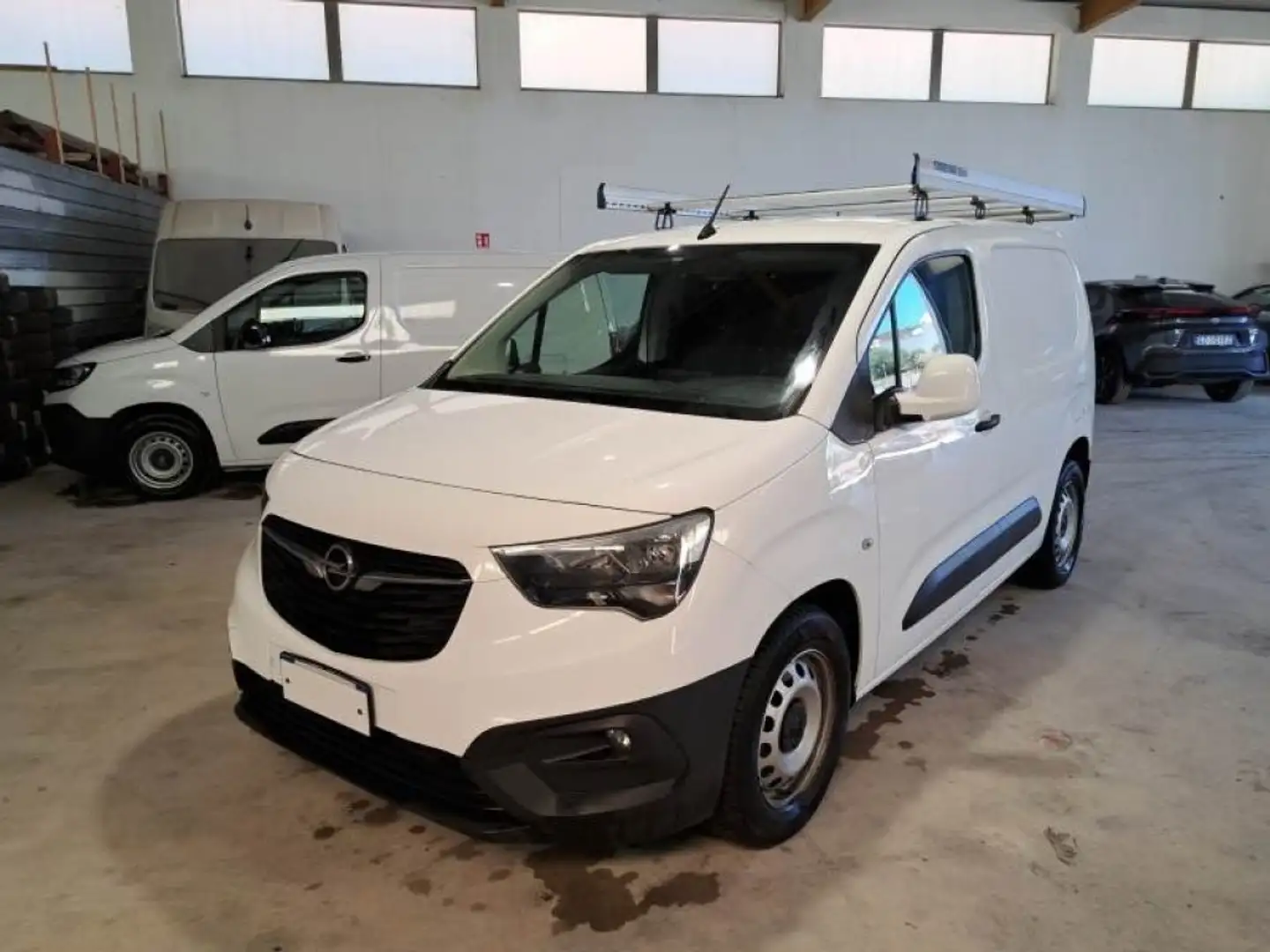 Opel Combo Cargo 1.6 Diesel 75cv S&S PC ALLESTITO OFFICINA Bianco - 1