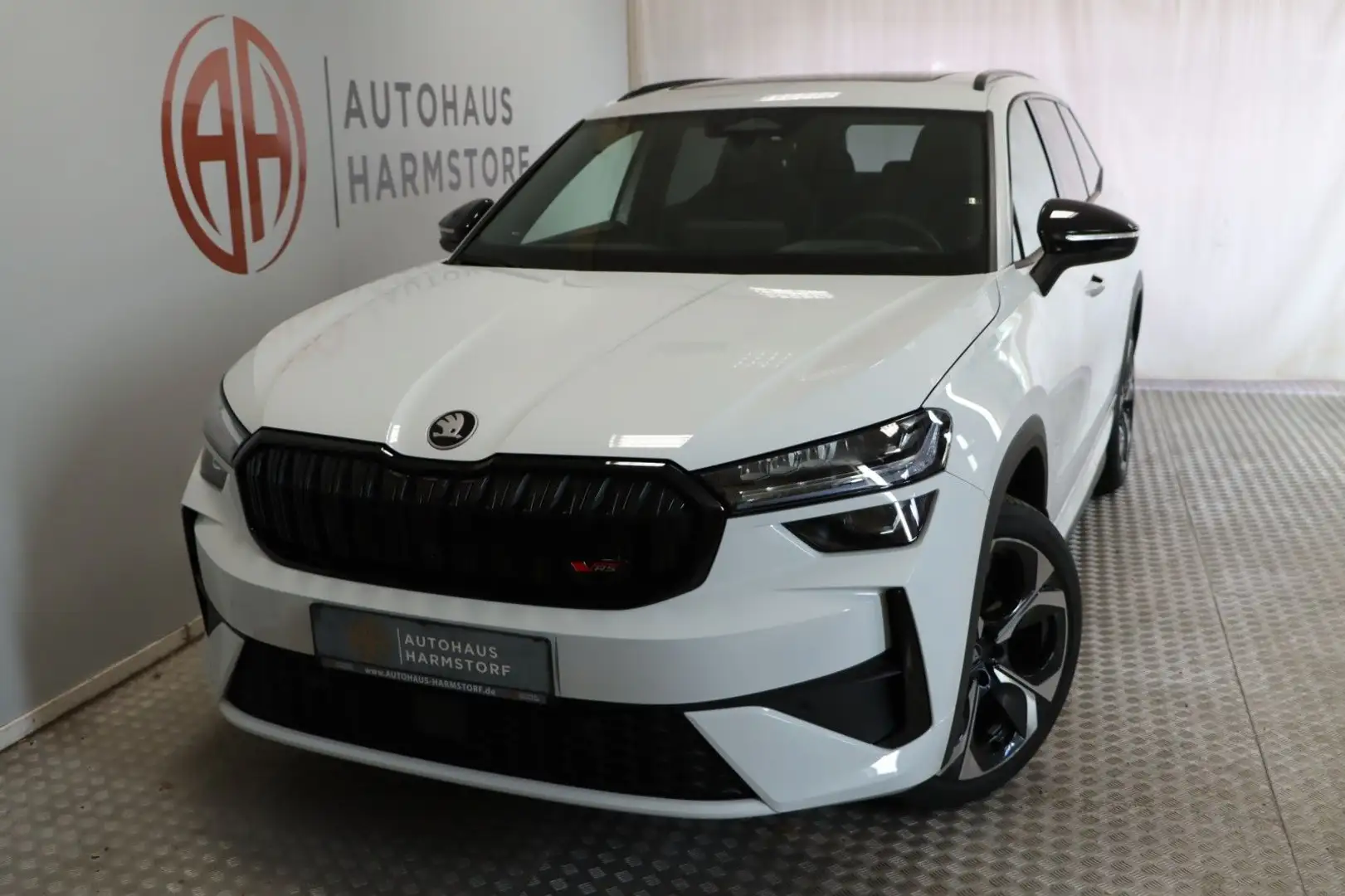 Skoda Kodiaq 2.0 TSI  4x4 RS Pano AHK StHz HeadUp Weiß - 1