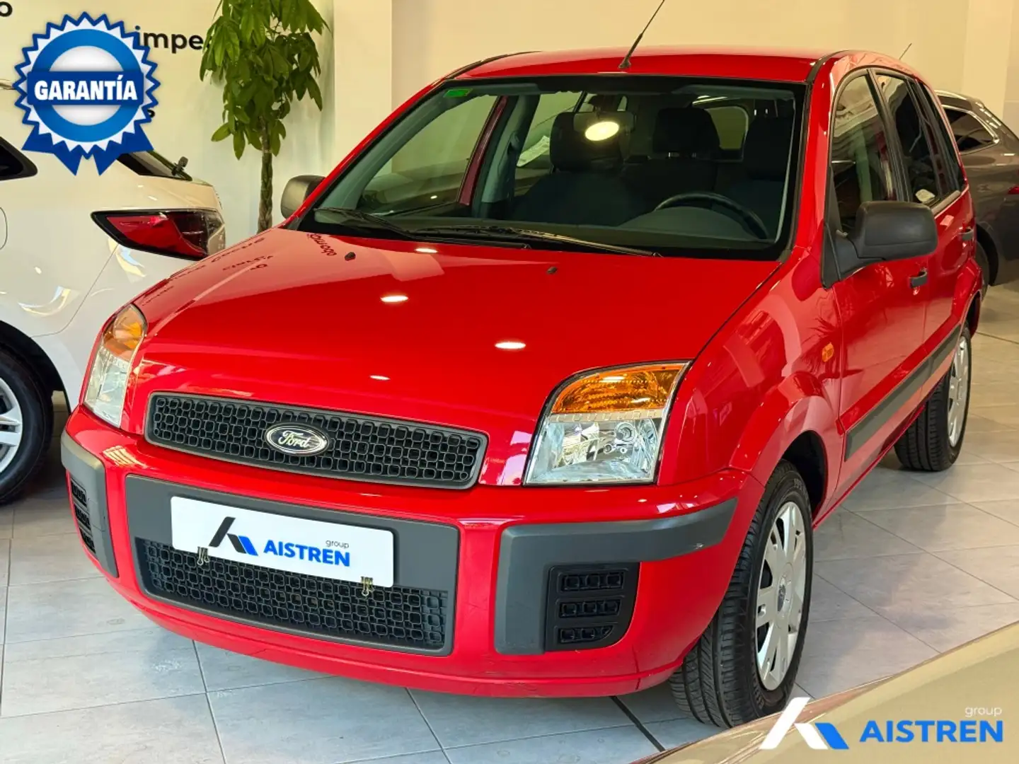 Ford Fusion 1.4 Ambiente Rojo - 1