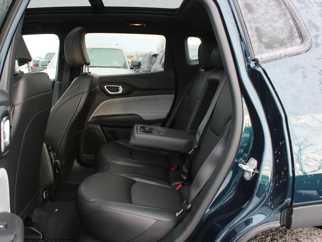 Jeep Compass снимка Jeep Compass