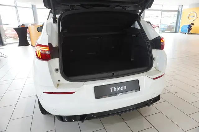 Opel Grandland X view 11