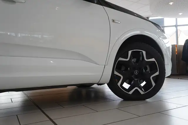 Opel Grandland X view 6
