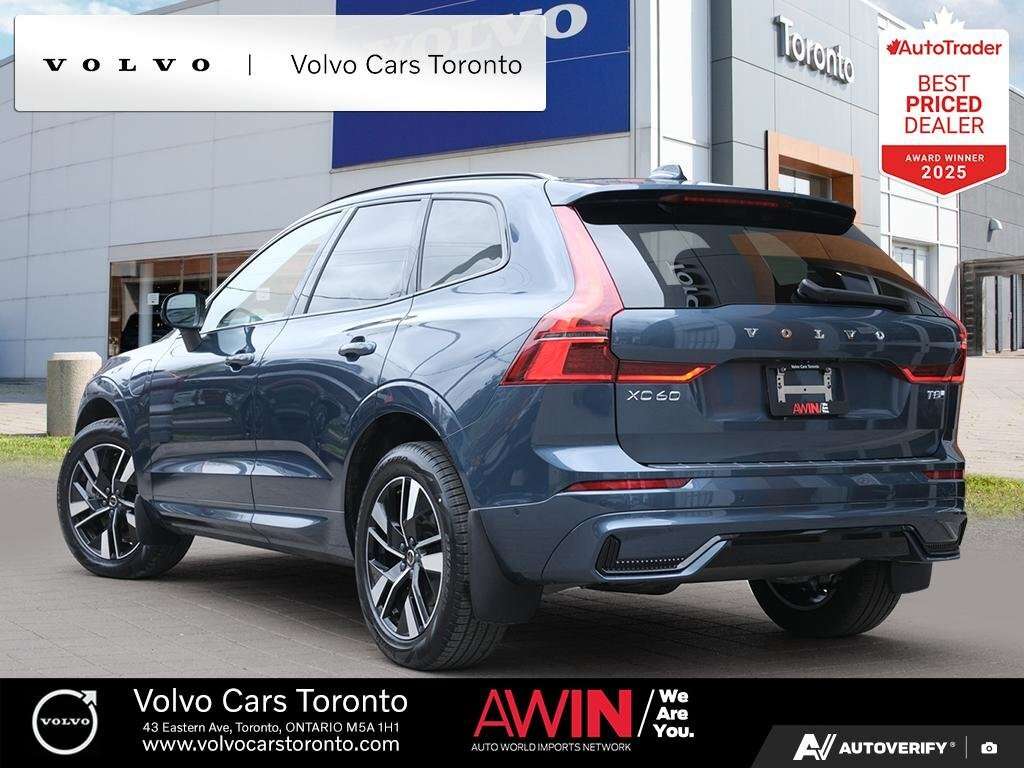 2026 Volvo XC60 T8 AWD Plus Dark Theme alt 4