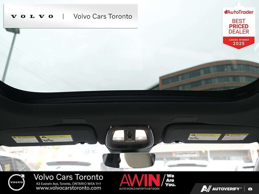 2026 Volvo XC60 T8 AWD Plus Dark Theme thumb 27