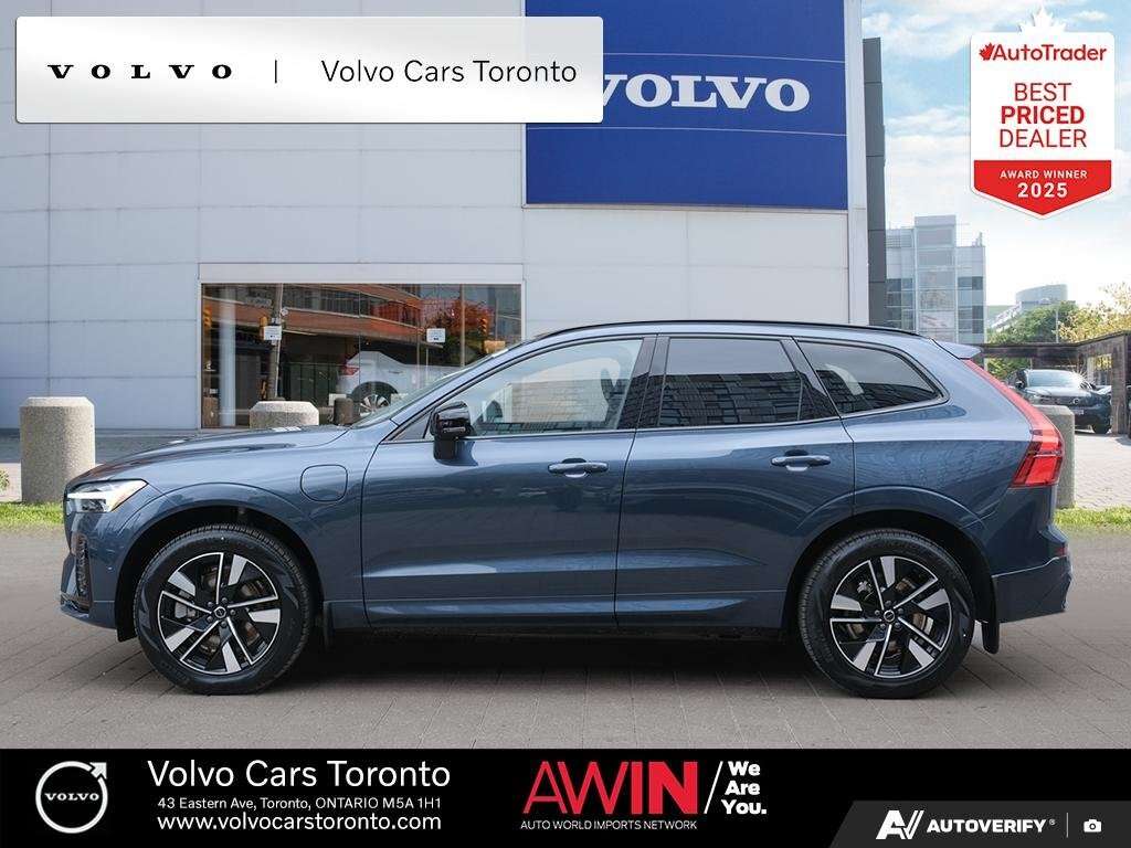 2026 Volvo XC60 T8 AWD Plus Dark Theme alt 3