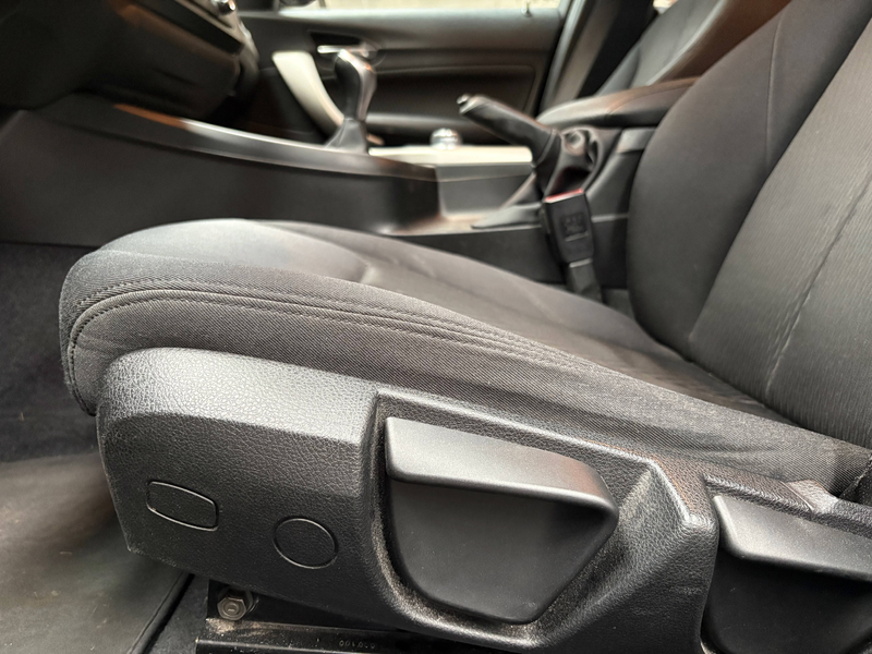 BMW 114 114i / SERVICARS WAREMME / RADAR / NAVI / CLIM / GARANTIE 12 MOIS — photo 10
