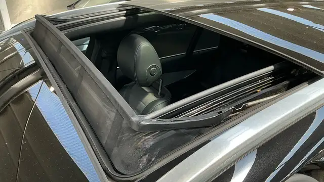 Mercedes-Benz E-Class view 10