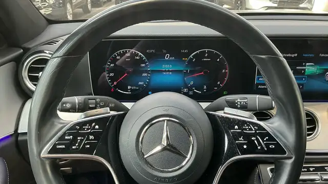 Mercedes-Benz E-Class view 15
