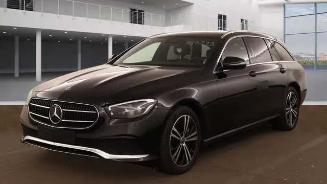 Mercedes-Benz E-Class view 2