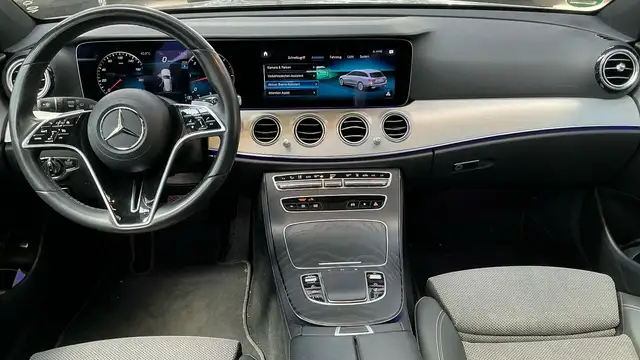 Mercedes-Benz E-Class view 13