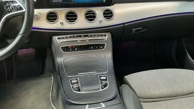 Mercedes-Benz E-Class view 14