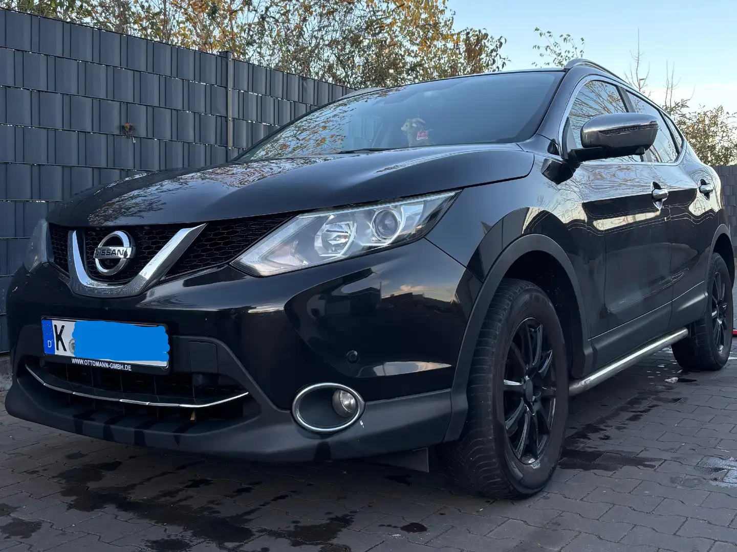 Nissan Qashqai Qashqai 1.6 Diesel Černá - 1