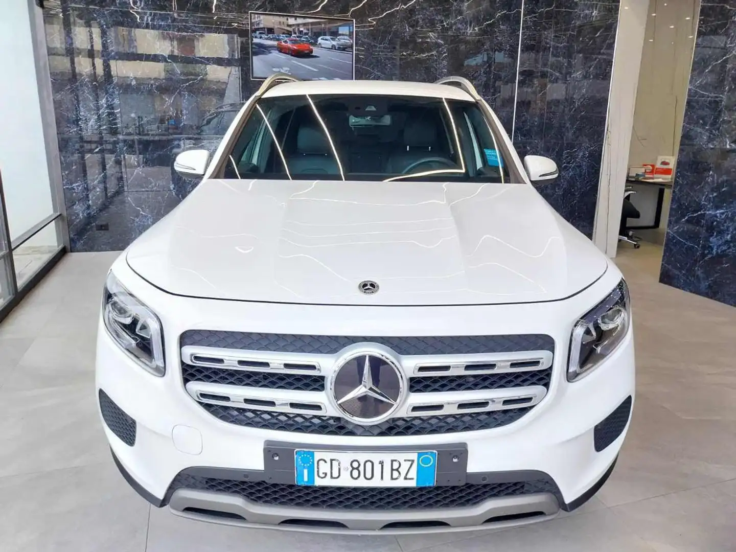 Mercedes-Benz GLB 180 D Automatic Premium Bílá - 1