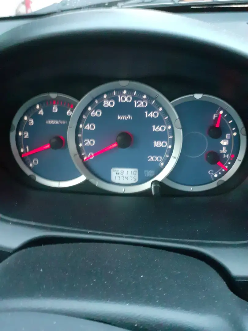 Mitsubishi L200 c.cab 2.5 di-d Invite c/AC,abs - 2