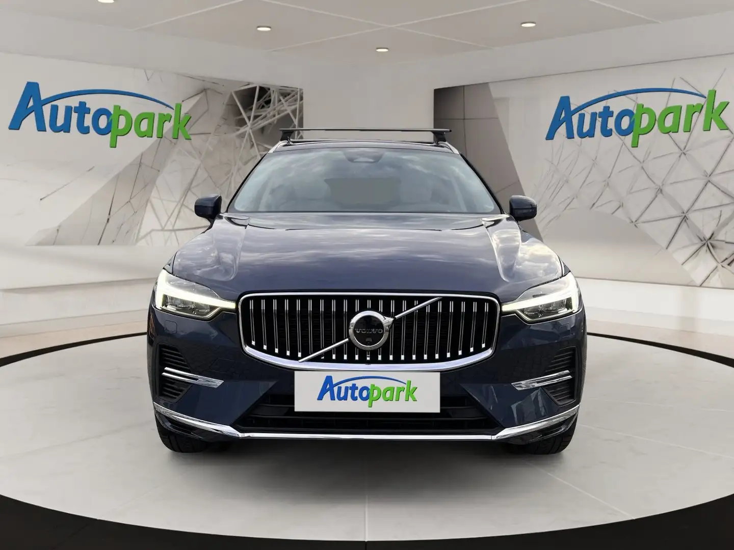 Volvo XC60 Recharge Ultimate Bright, T6 AWD Plug-in Hybrid, Blau - 2