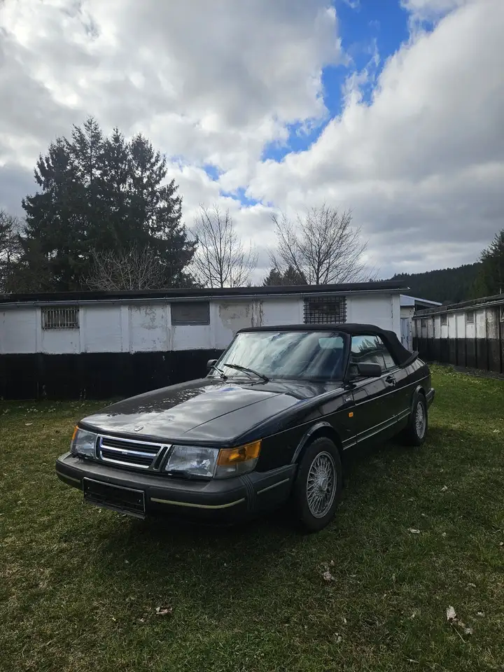 Saab 900 i 16 Cabrio, foto 1