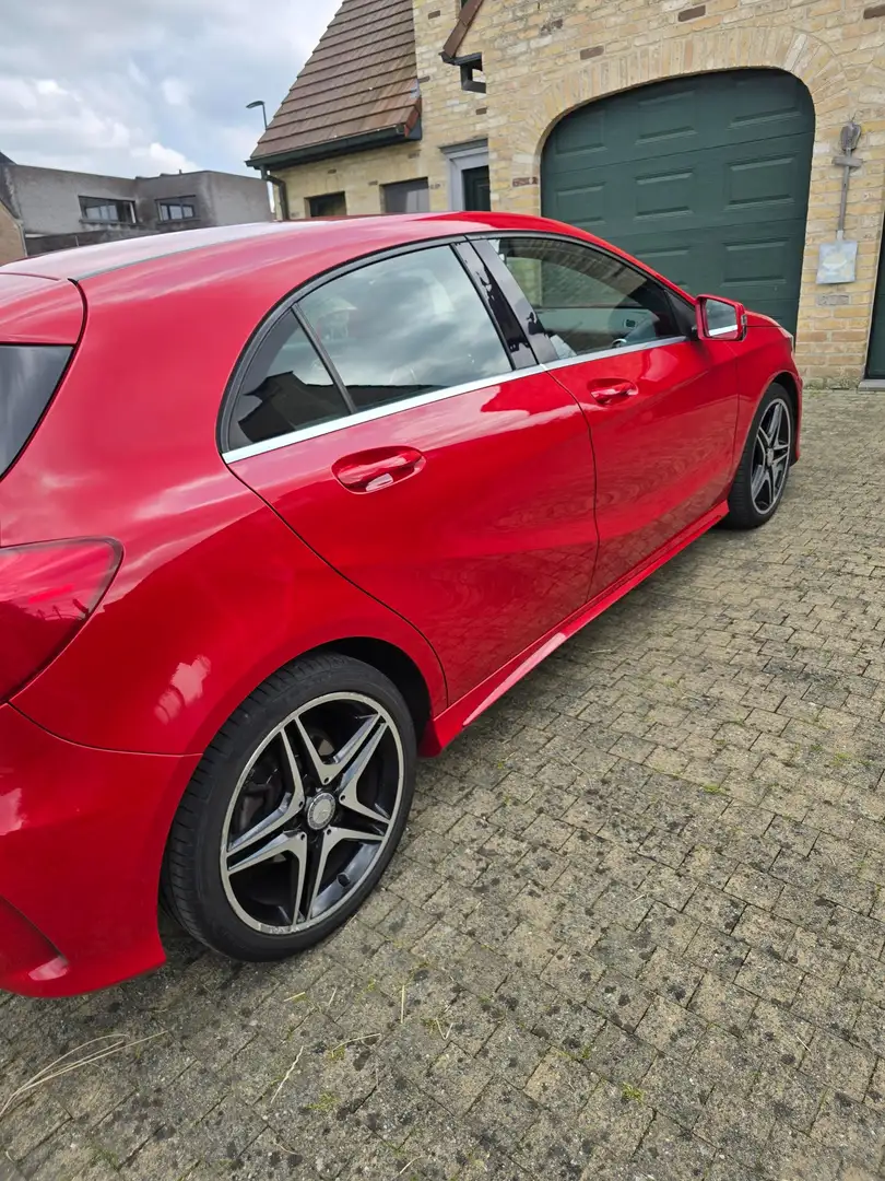 Mercedes-Benz 200 200 D Rot - 2