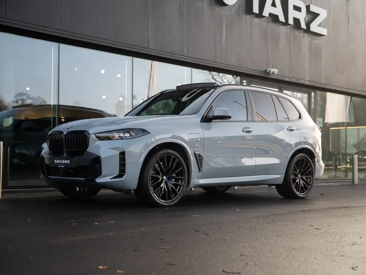 BMW X5 xDRIVE50e M SPORT PACK PRO 22"/AIR/TREKH/HUD/FULL. Gris - 1