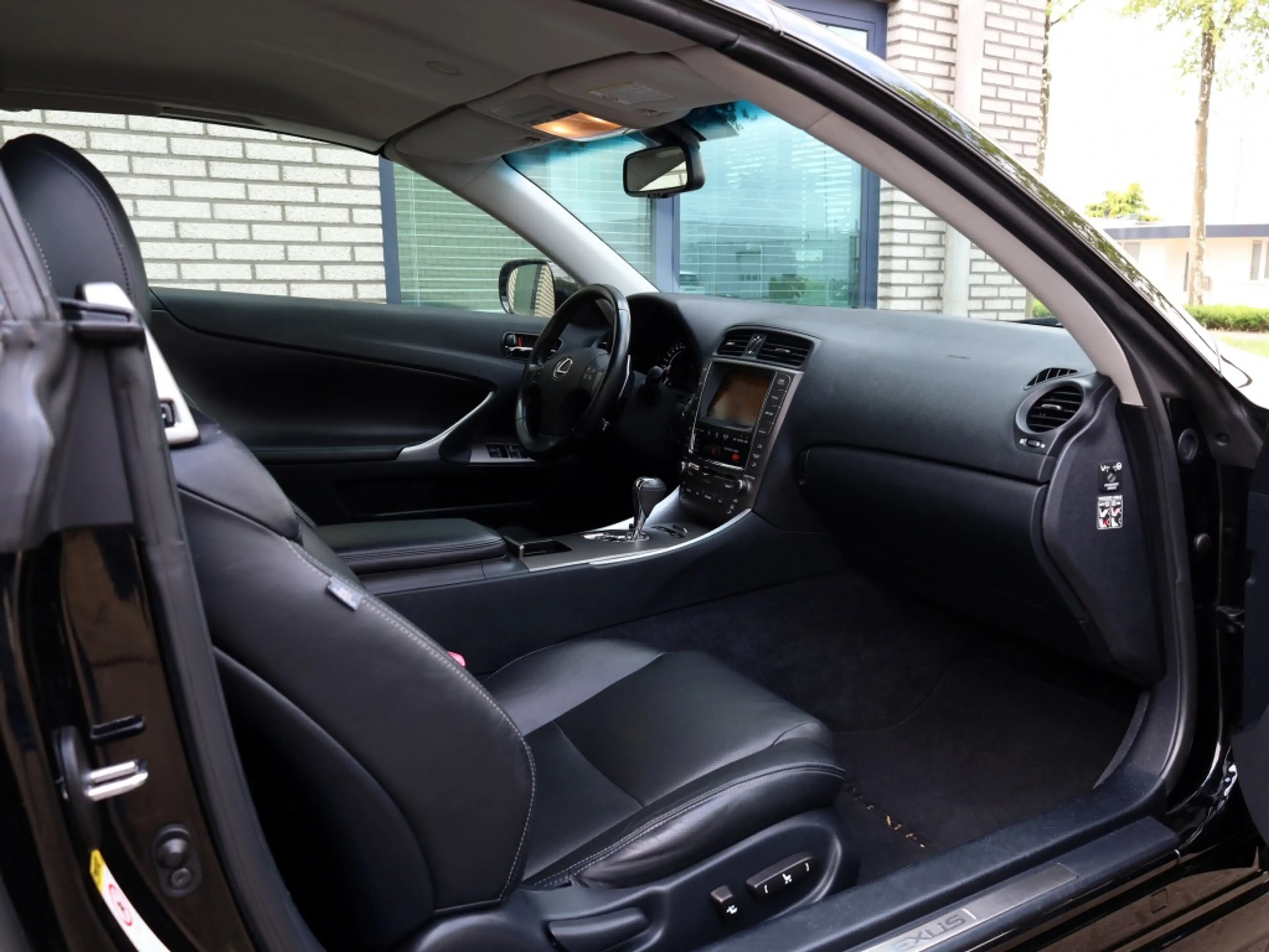 Lexus IS 250 Cabriolet 250C Luxury | Leder | Navigatie | Stoelv — photo 13