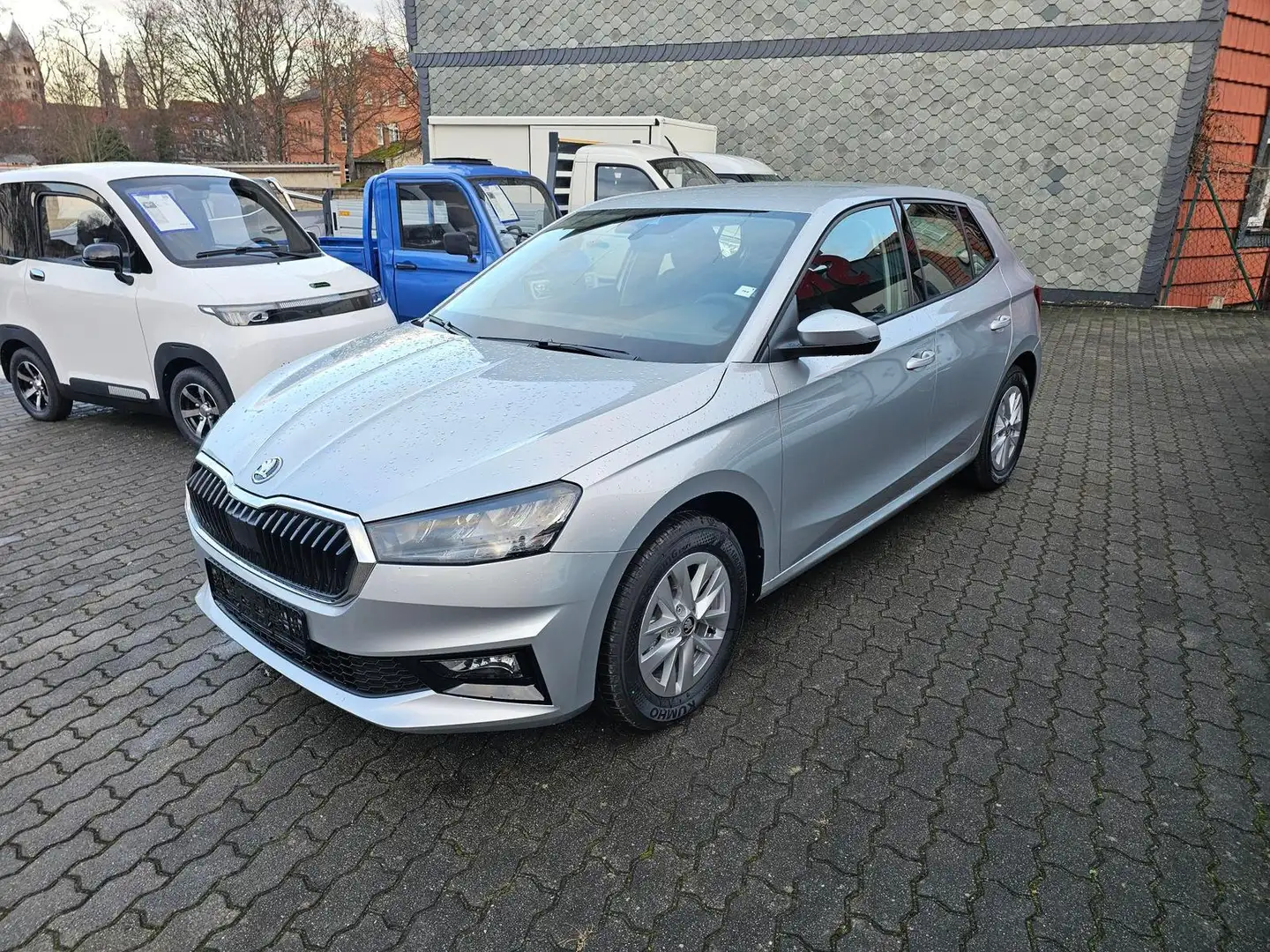 Skoda Fabia 1.0 TSI 130 JAHRE+KAMERA+ALU+5J.GARANTIE+ Silber - 1