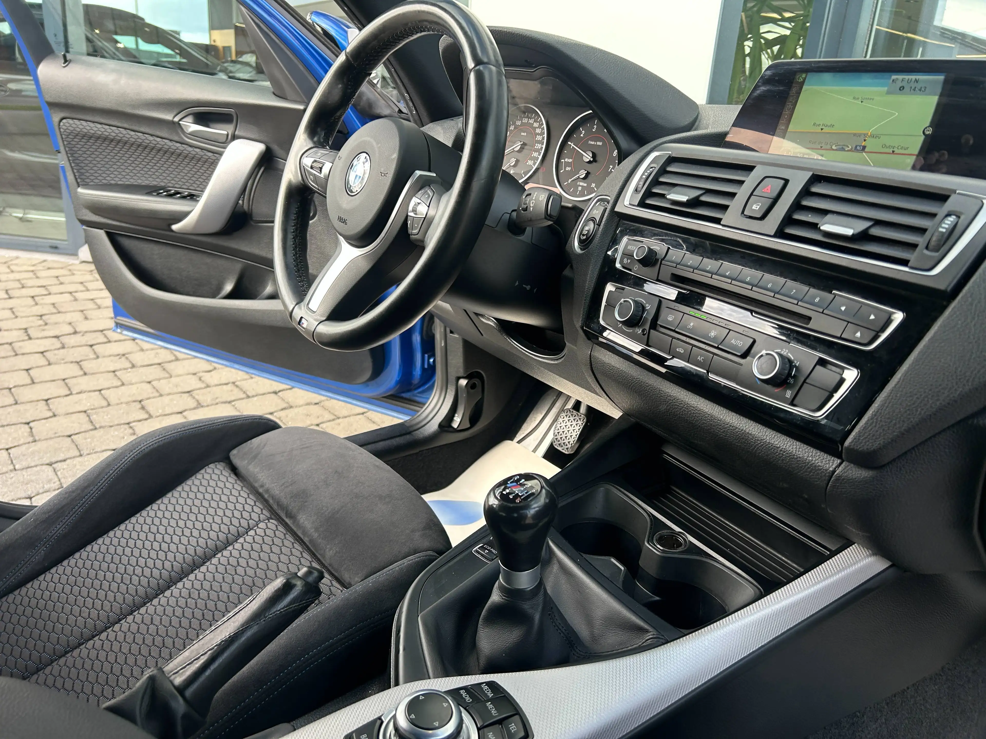 BMW 118 118i PACK M*GARANTIE*ALCANTARA*LED*GPS* — photo 10