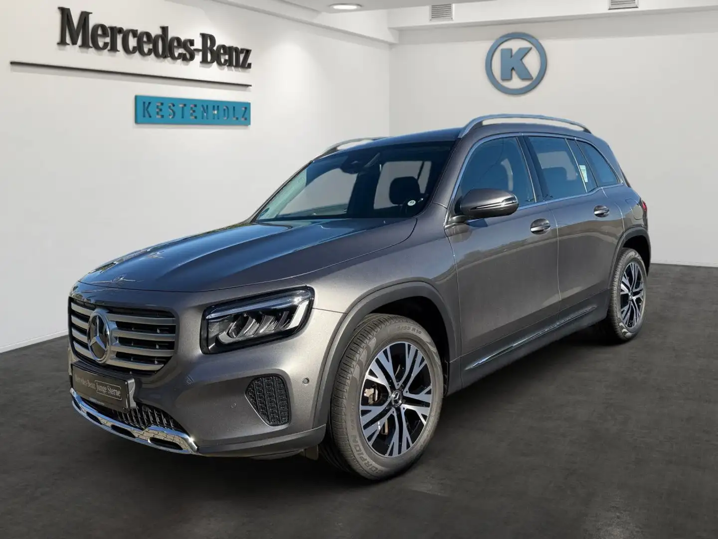 Mercedes-Benz GLB 220 4MATIC Progressive AHK+KAMERA+OFFROADPKT Grau - 2