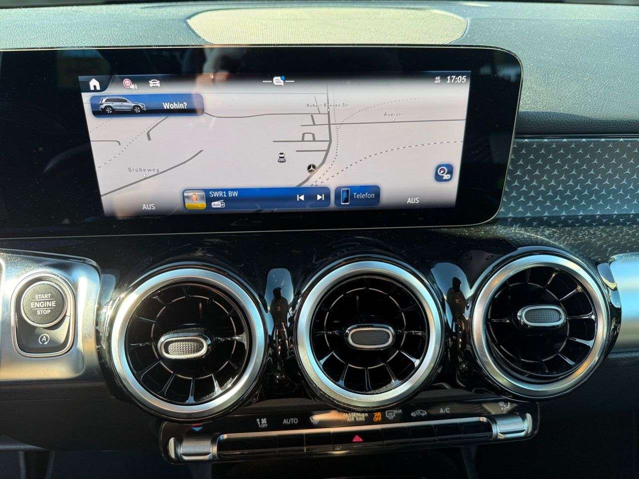Mercedes-Benz GLB 220