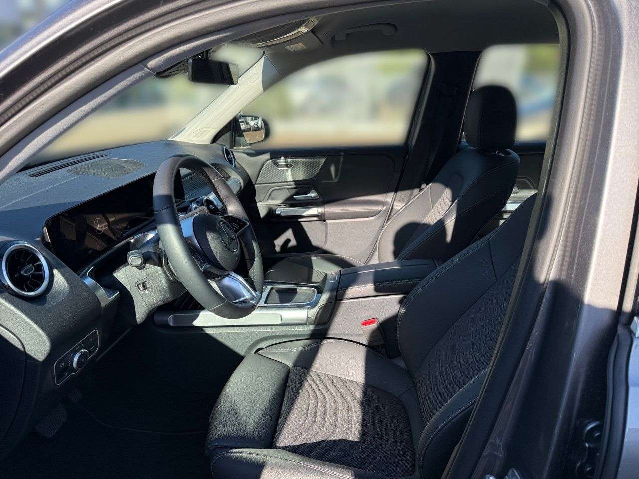 Mercedes-Benz GLB 220
