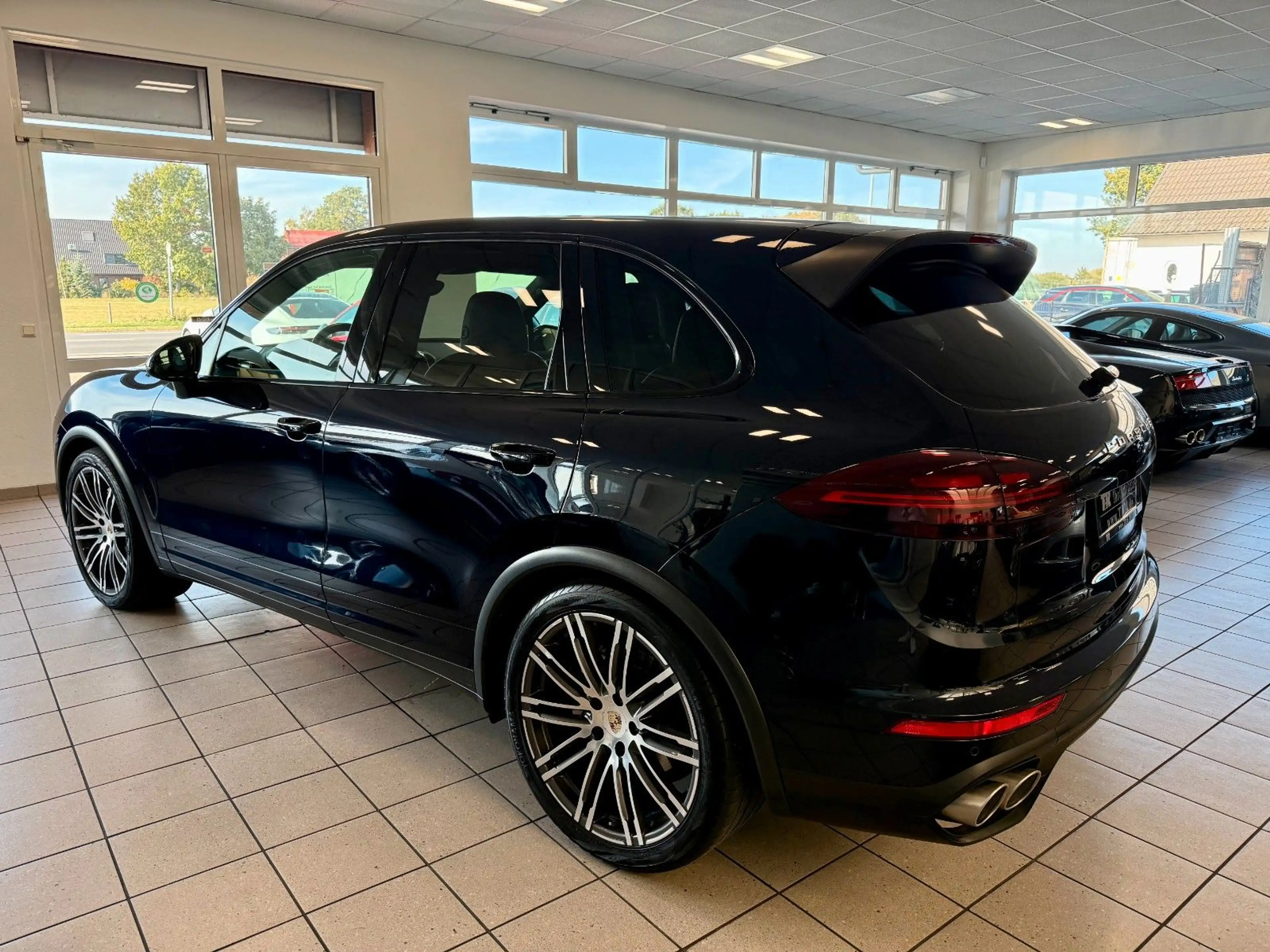 Porsche Cayenne S Diesel Luftfederung/Panorama/DAB/21" — photo 3