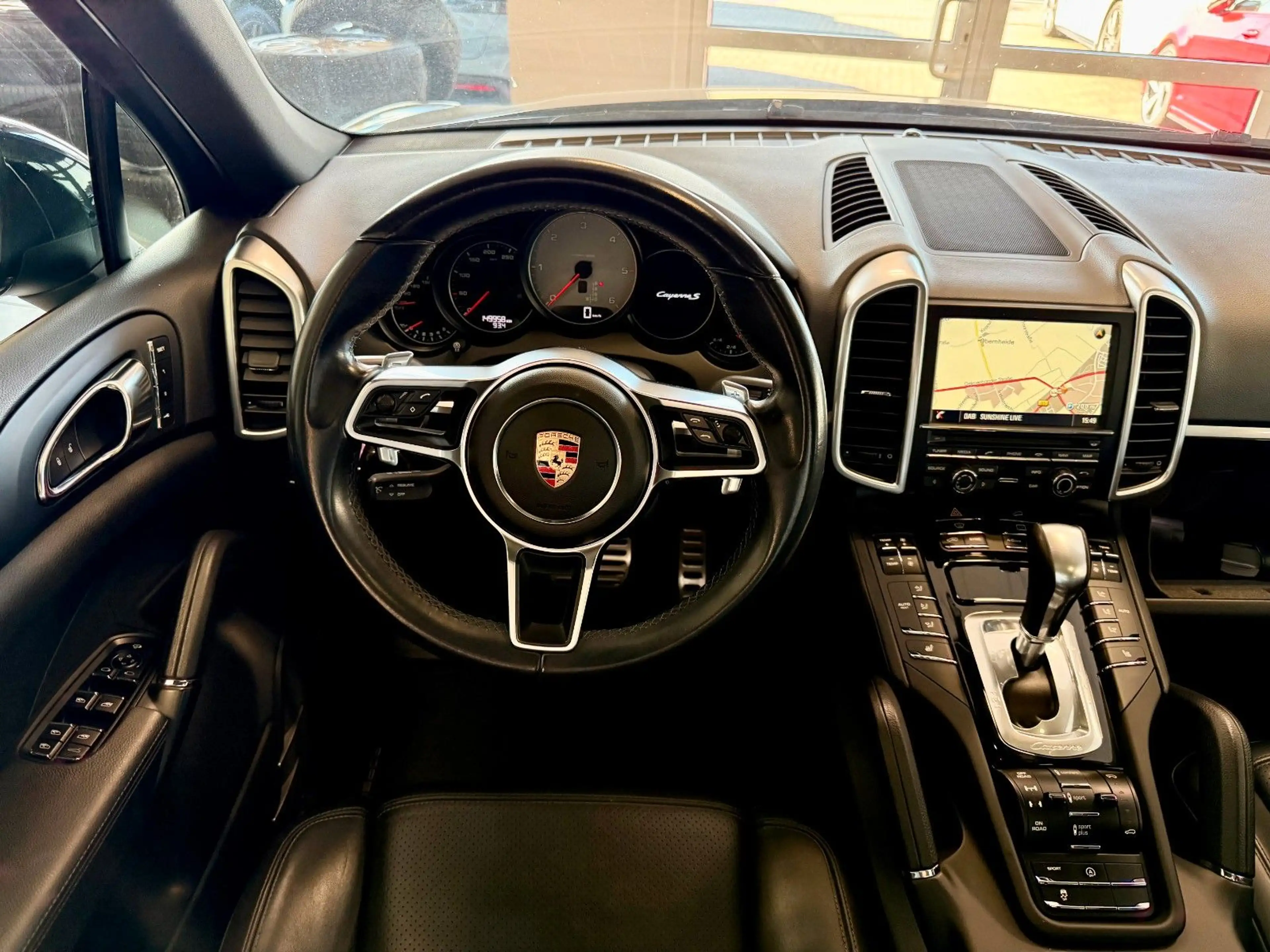 Porsche Cayenne S Diesel Luftfederung/Panorama/DAB/21" — photo 15