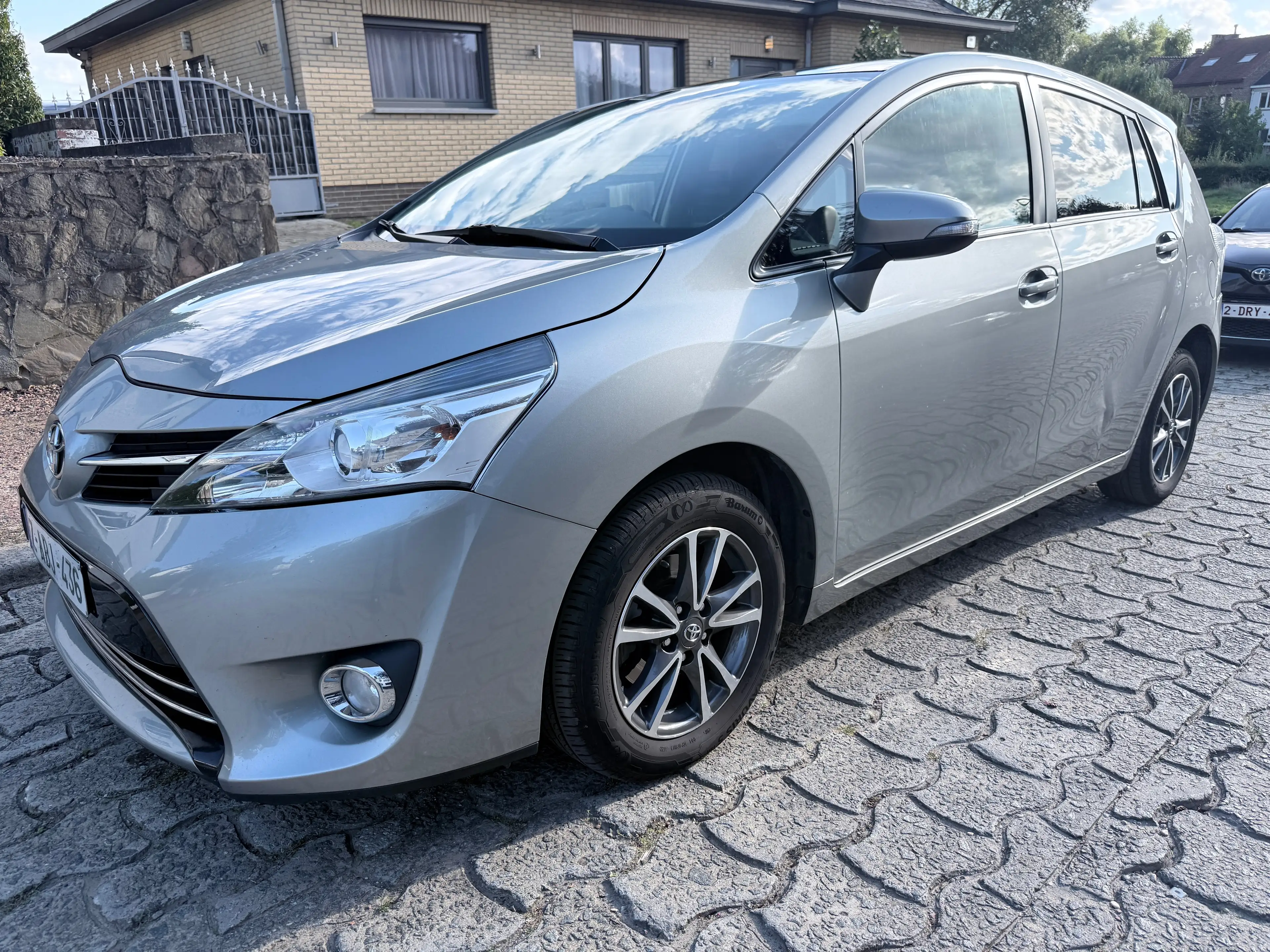 Toyota Verso Verso 1.8i Skyview 5pl. Automatique! EXPORT!!