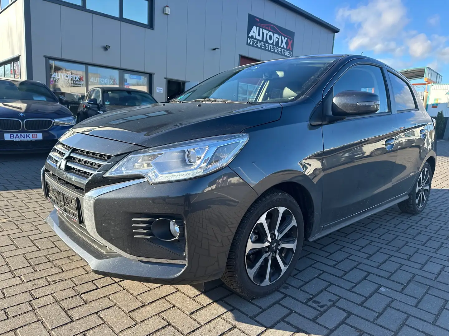 Mitsubishi Space Star AS Grau - 1
