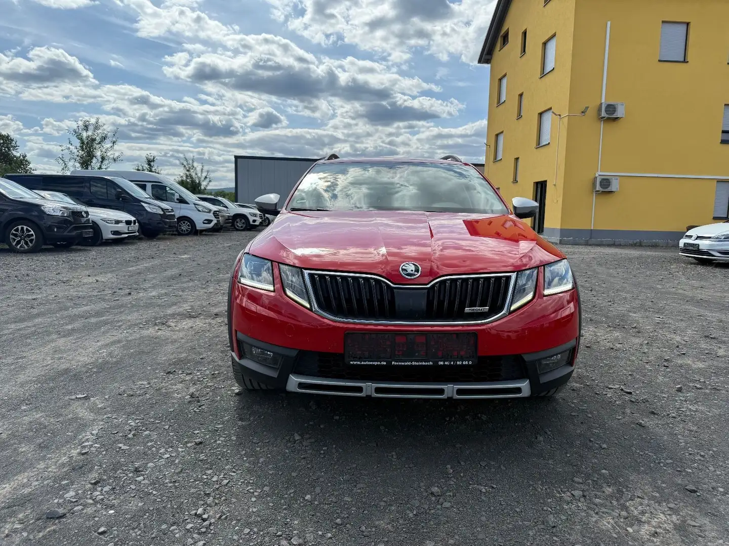 Skoda Octavia Combi Scout 4x4 ACC Rot - 2