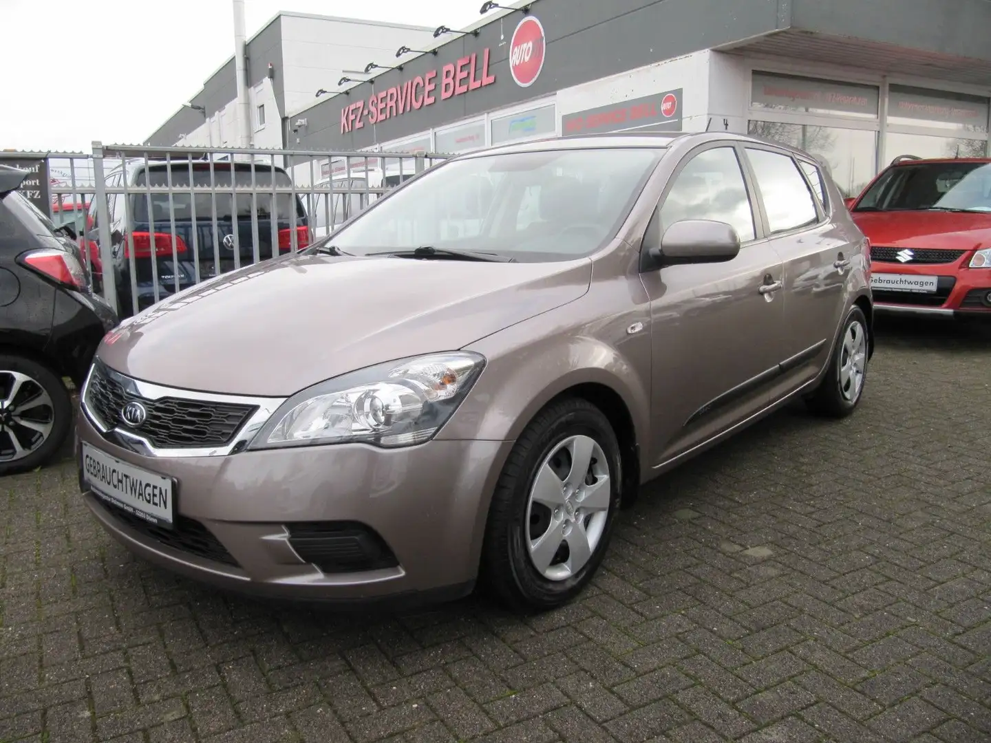 Kia Ceed / cee'd Tüv neu,Klima,Multi,Top !! Beige - 1