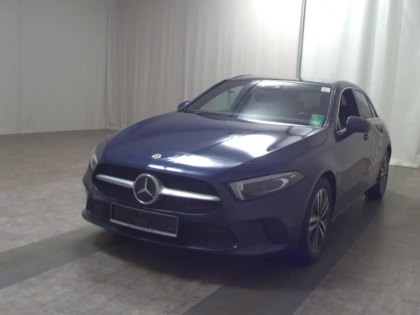 Mercedes-Benz A 220 d 4M Progressive Navi MB-LED HuD Pano 360° Blauw - 2