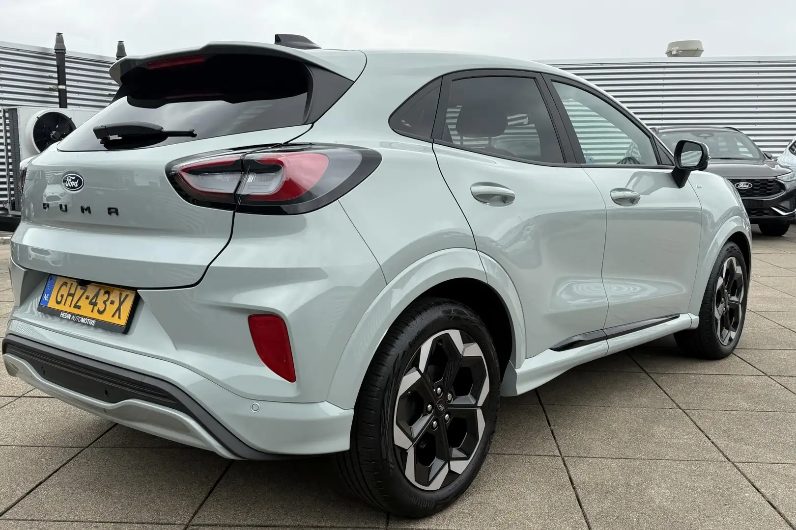 Ford Puma 1.0 EcoBoost Hybrid ST-Line X Grijs - 2