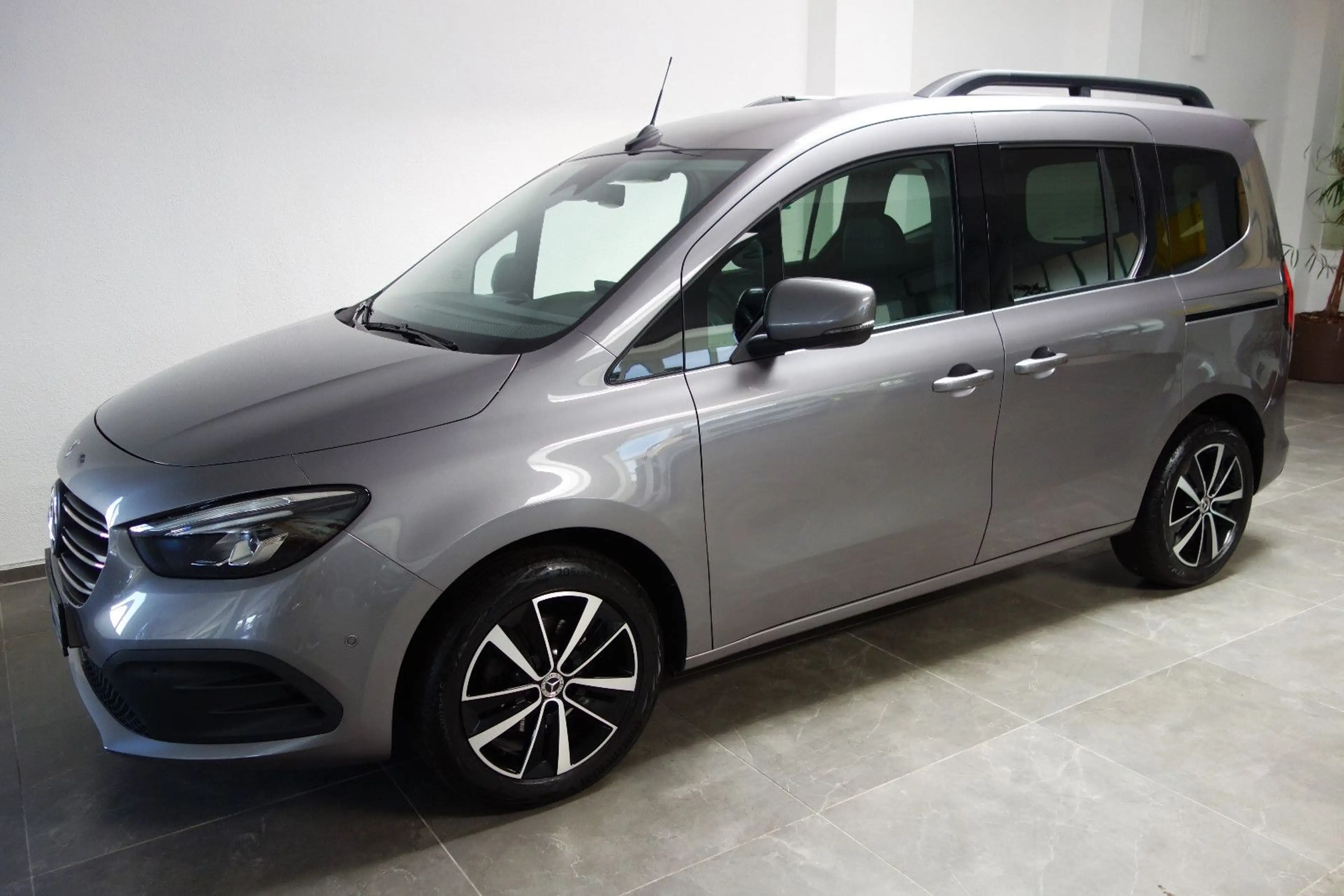 Mercedes-Benz T-Class T 180 d Progressive Leder/MBUX/Automatik/LED — photo 6