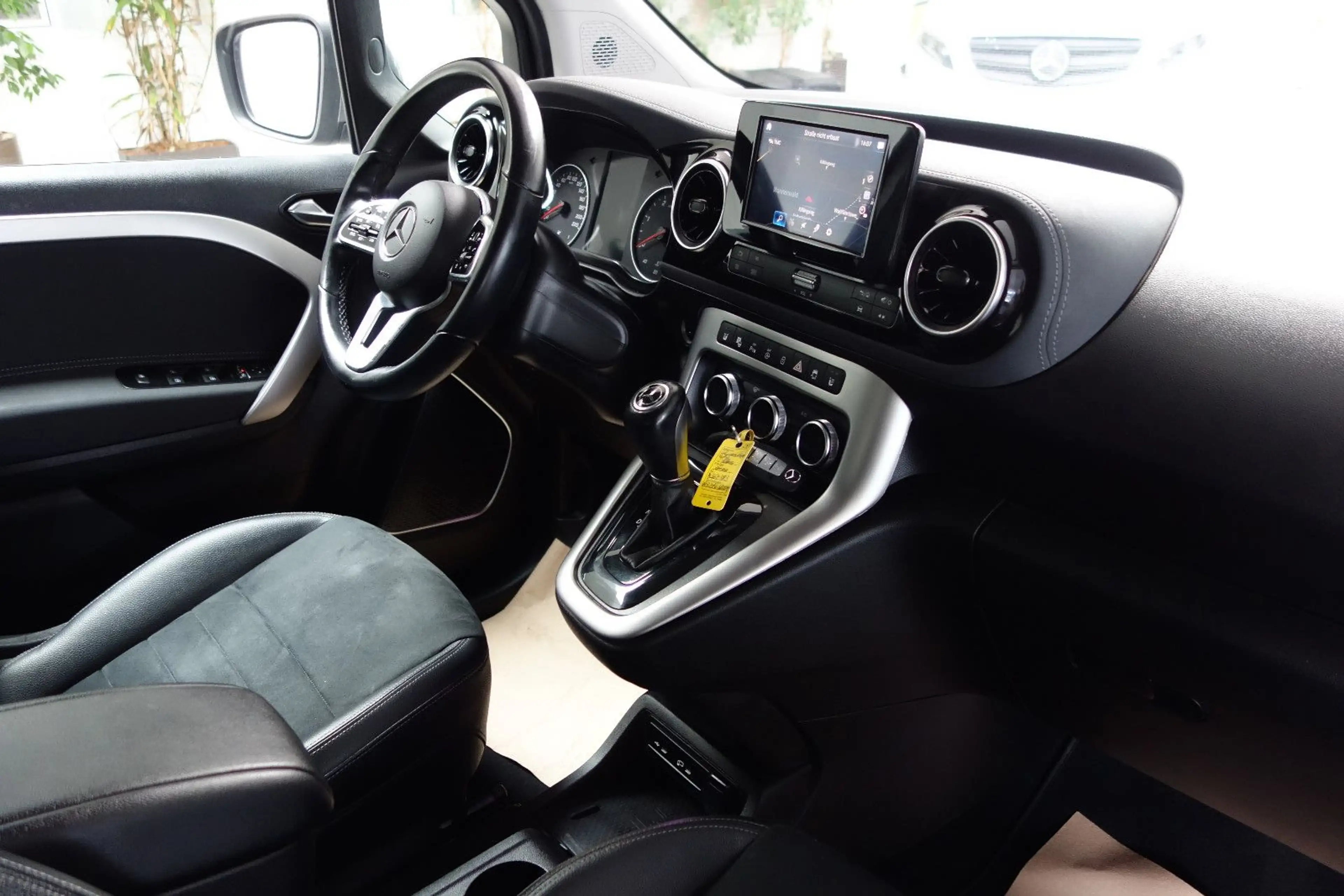 Mercedes-Benz T-Class T 180 d Progressive Leder/MBUX/Automatik/LED — photo 12