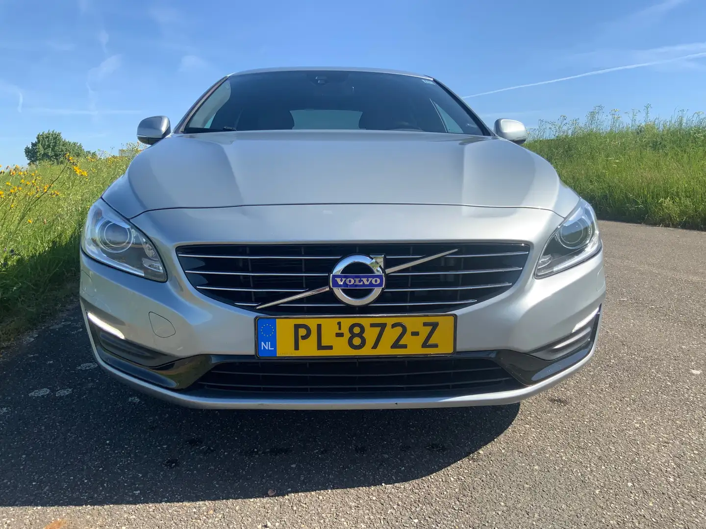 Volvo V60 V60 1.5 T3 Polar+ Dyn. Grijs - 2