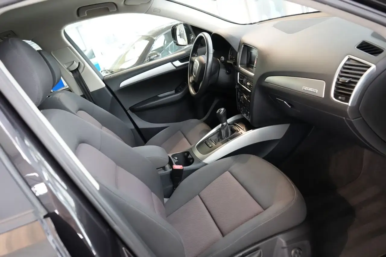 AUDI Q5 2.0 TFSI 179ch QUATTRO - 2e Main BVM - VOLANT CUIR - Attelage amovible