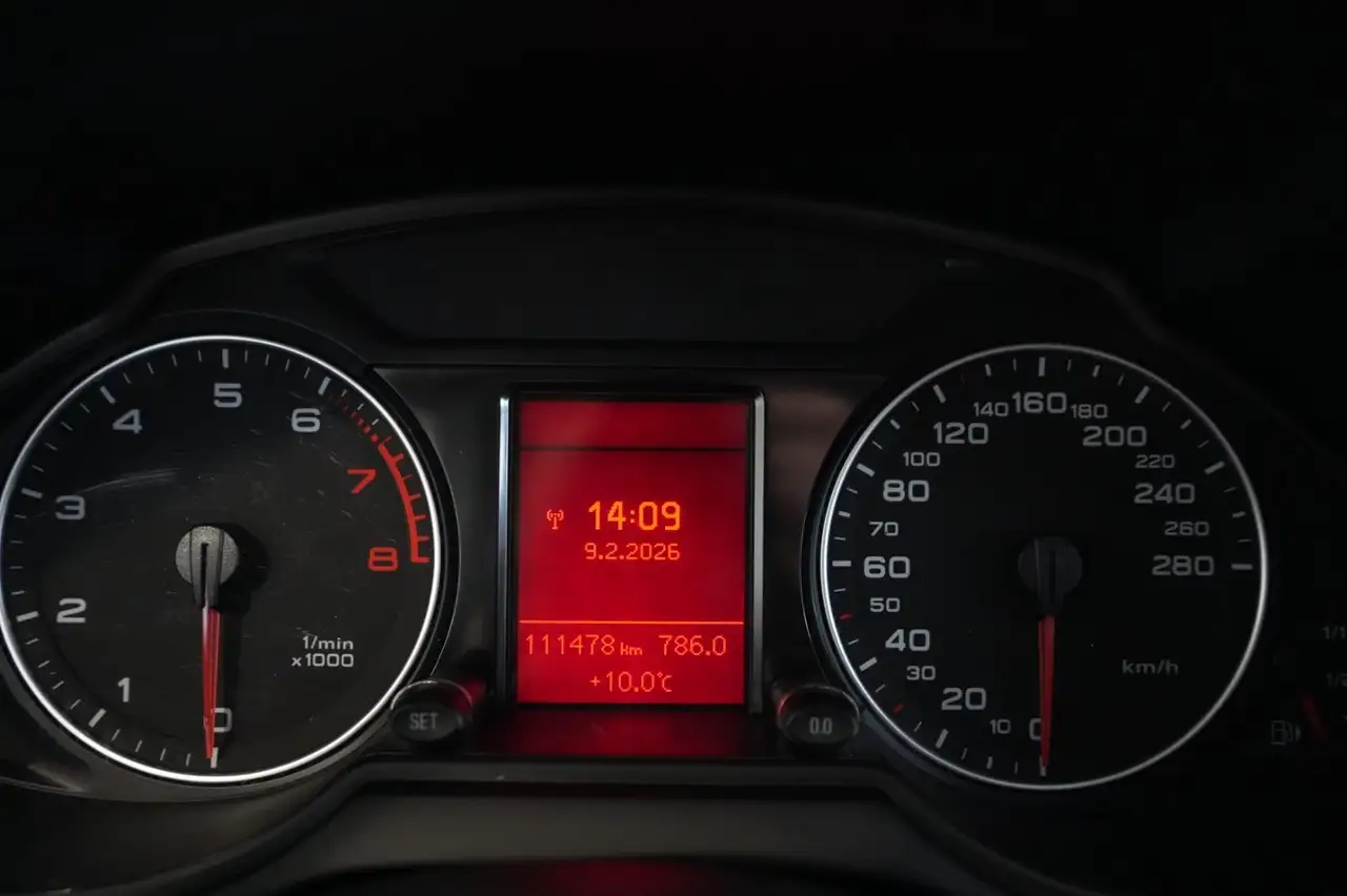 AUDI Q5 2.0 TFSI 179ch QUATTRO - 2e Main BVM - VOLANT CUIR - Attelage amovible