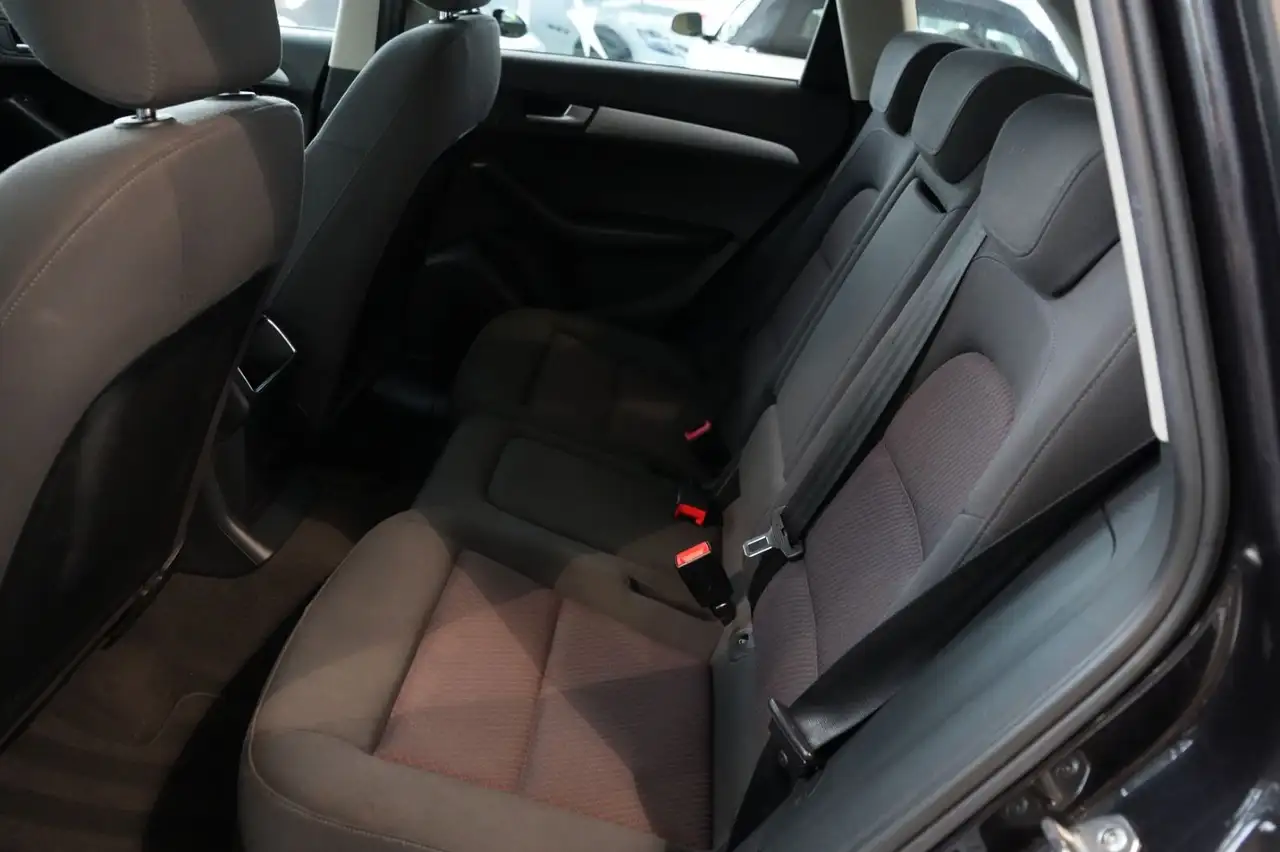 AUDI Q5 2.0 TFSI 179ch QUATTRO - 2e Main BVM - VOLANT CUIR - Attelage amovible