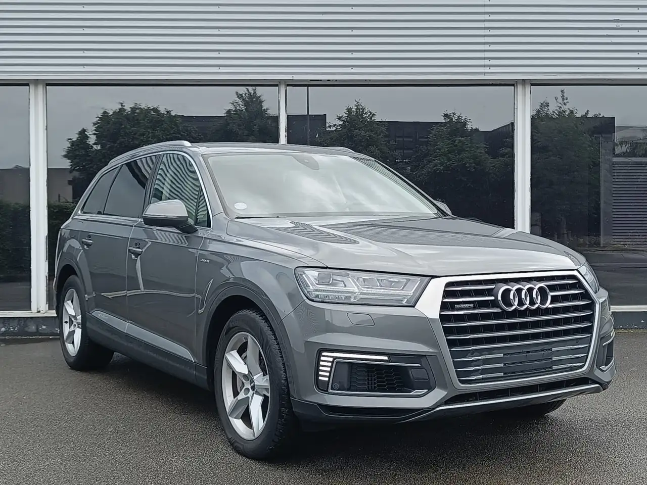 Audi e-tron