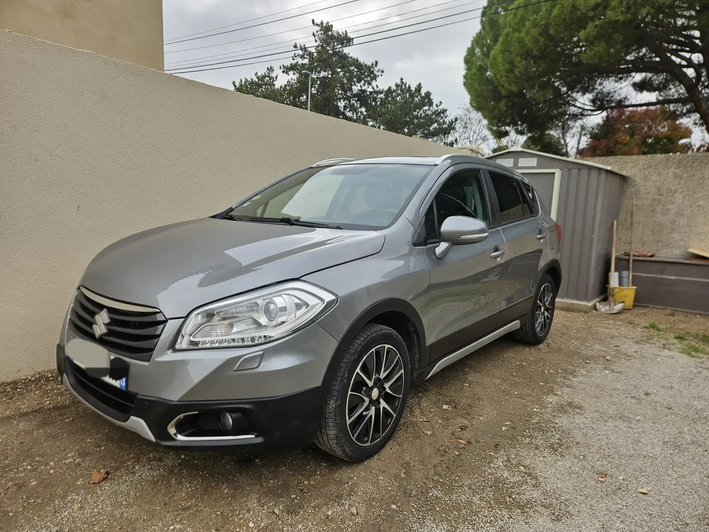 Suzuki S-Cross 1,6 ddis 120cv Style Allgrip Gris - 1