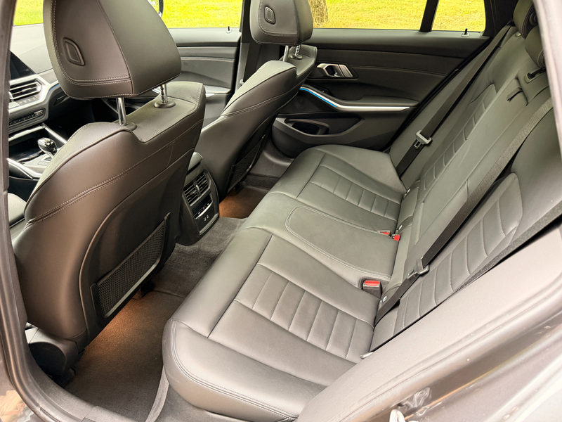BMW 330 330e xDrive. Bns Ed.P M-Sport — photo 15