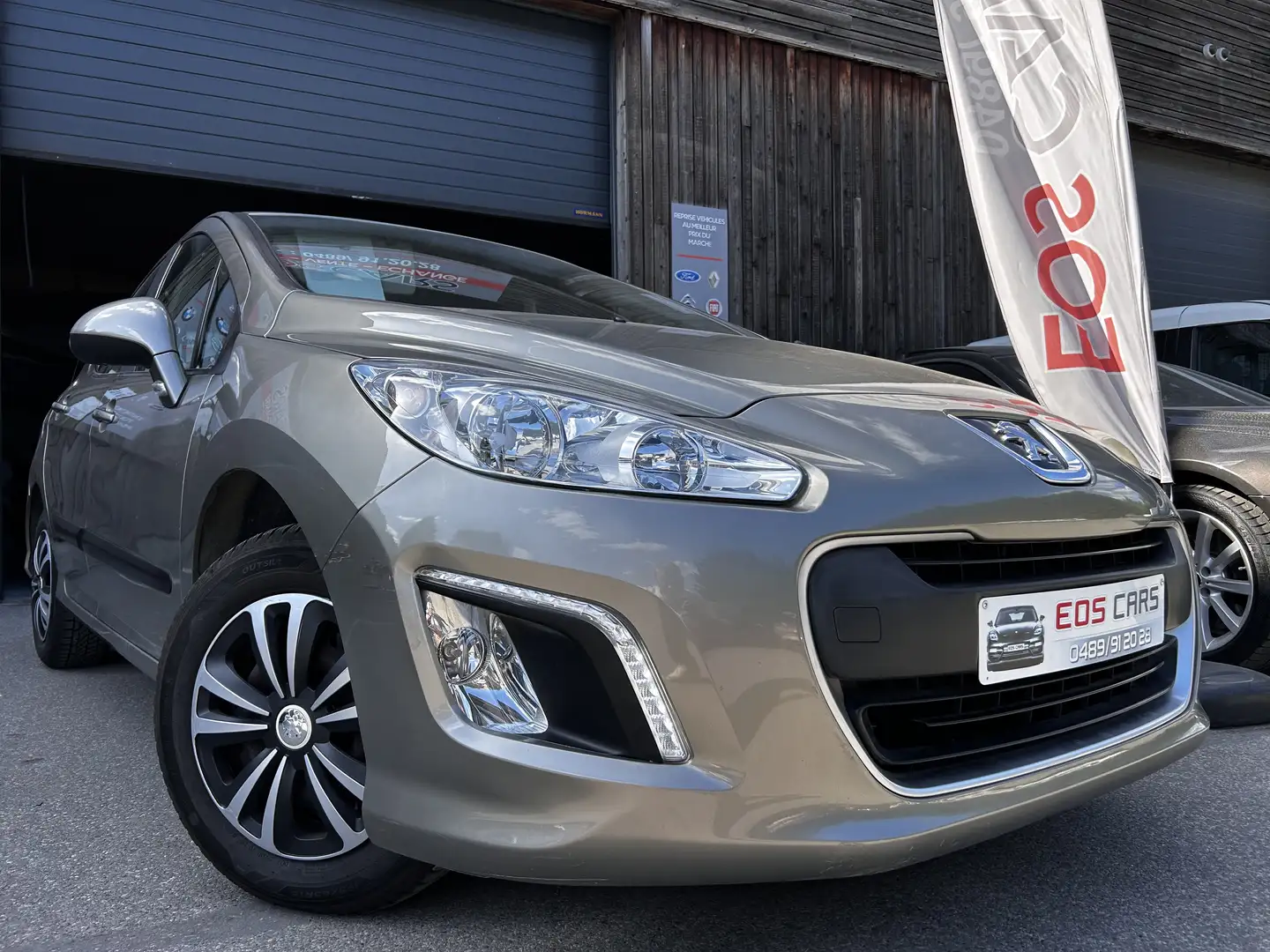 Peugeot 308 1.4i Clim 5 Portes Ve Control entretien ok Gar 1An Beige - 1